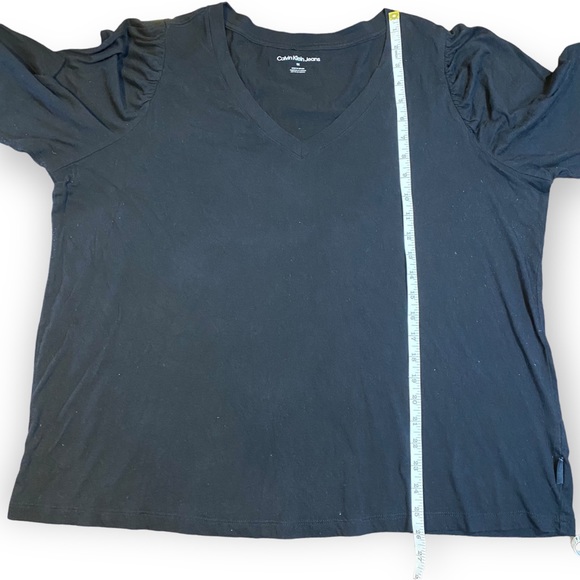 2for$25 Calvin Klein Jeans Black Puff Shoulder V-Neck T-shirt Plus Size 1X - Picture 5 of 10
